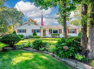 34 Mayfair Rd, Nesconset, NY 11767