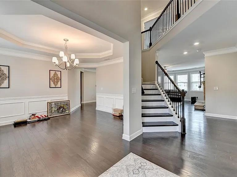5525 Nesmith Ct — Photo 4