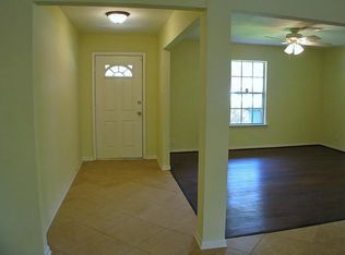 9550 Highmeadow Dr, Houston, TX 77063
