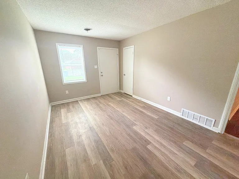 4066 Berrywood Ave — Photo 4