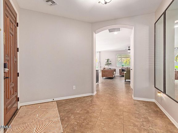 5th image of 119 W LEATHERWOOD Avenue