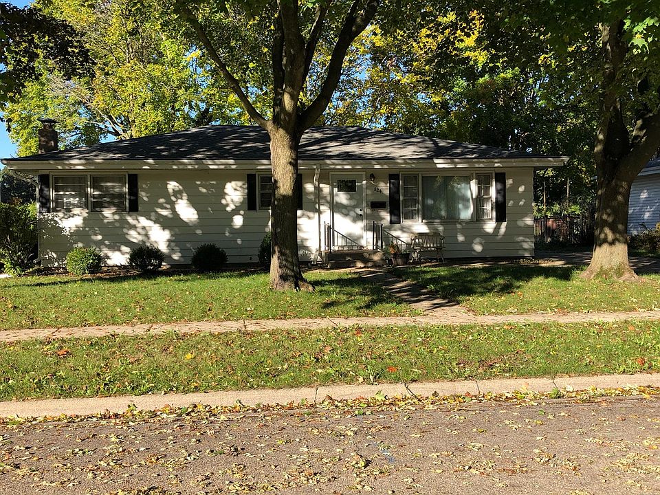 2nd image of 824 Woolf Ct