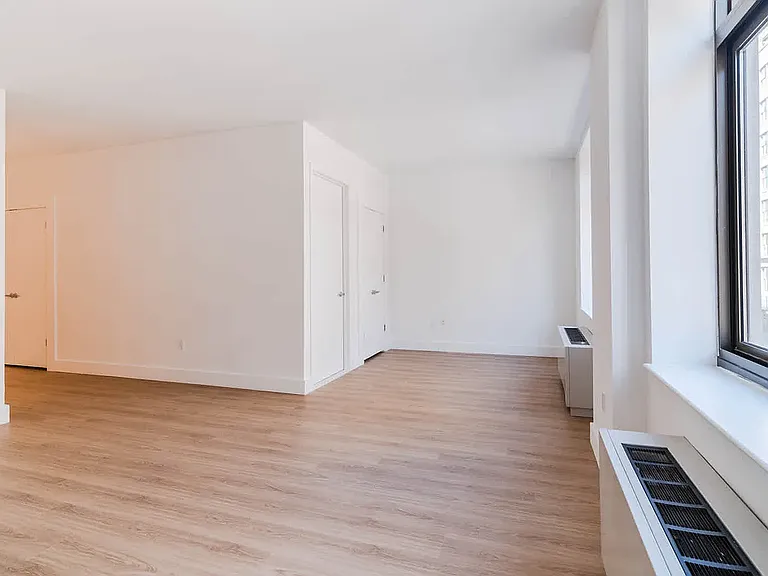 600 Washington St #311 — Photo 13