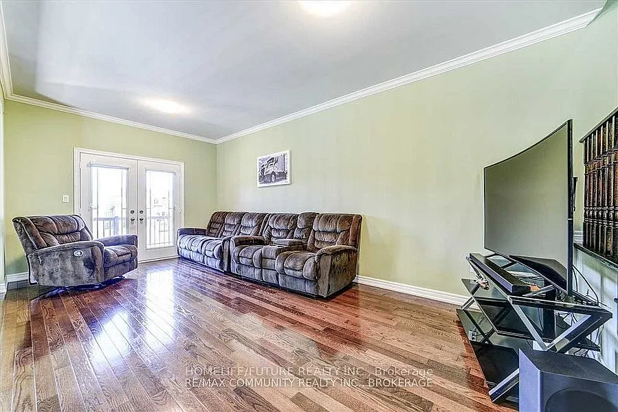 3 bed, $3,100 — Photo 4