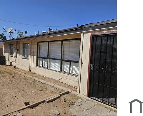 4619 E Almeria Rd — Photo 18