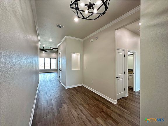 4th image of 2205 Fieldcress Dr
