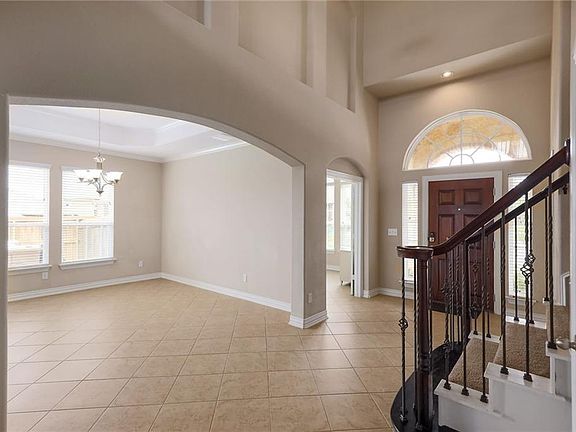 5th image of 204 Tangerine Dr