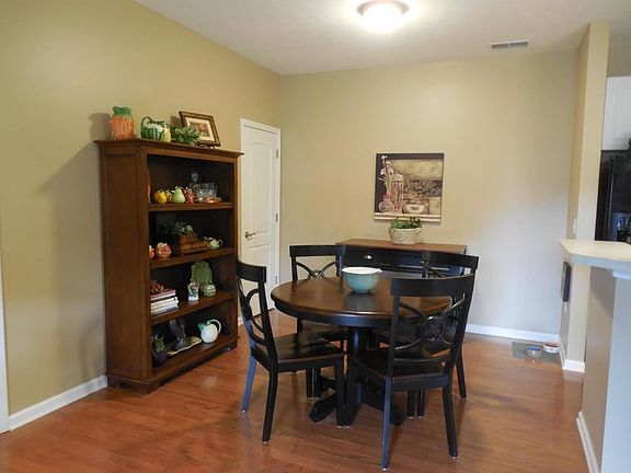 4th image of 3833 Carberry Dr
