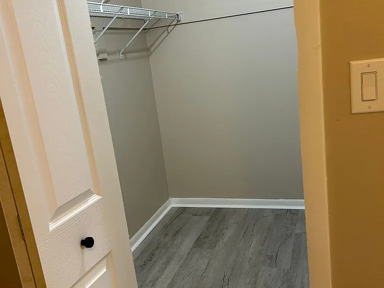 300 N Dewey St #5 — Photo 11
