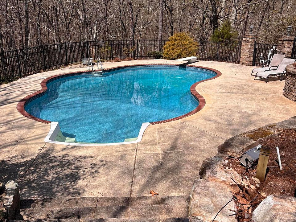 1st image of 1558 Powder Springs Cir