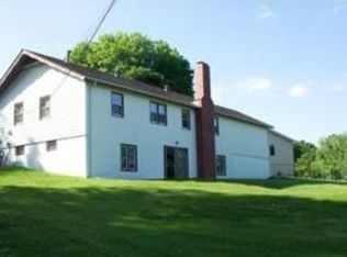 5103 Mansfield Ln, Shawnee, KS 66203