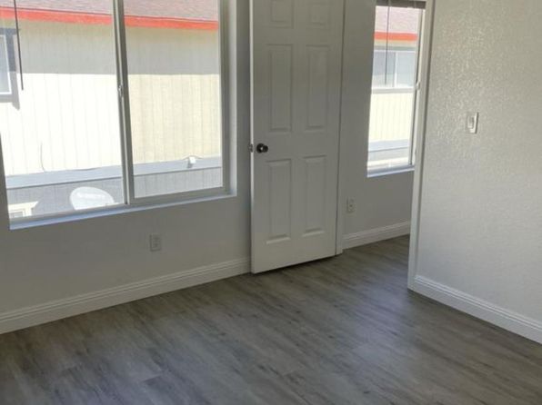 reno-nevada-66464207 picture