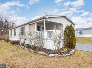 11 Carol Ann Dr, Lebanon, PA 17046