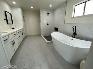 3188 Swallow Ln, Las Vegas, NV 89121