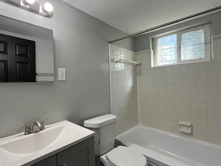 4431 Oakwood Blvd #3 — Photo 10