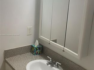 7910 Taft St APT 305, Hollywood, FL 33024