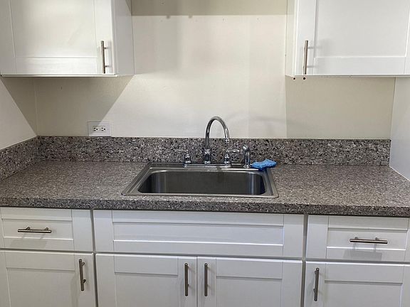 5th image of 930 Chalcedony St #930