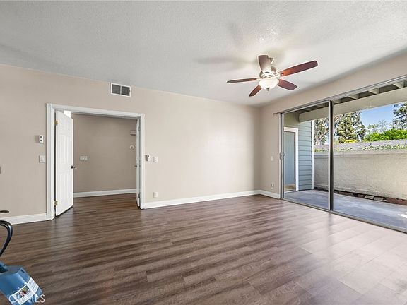 3rd image of 12042 Sylvan Riv Unit 4