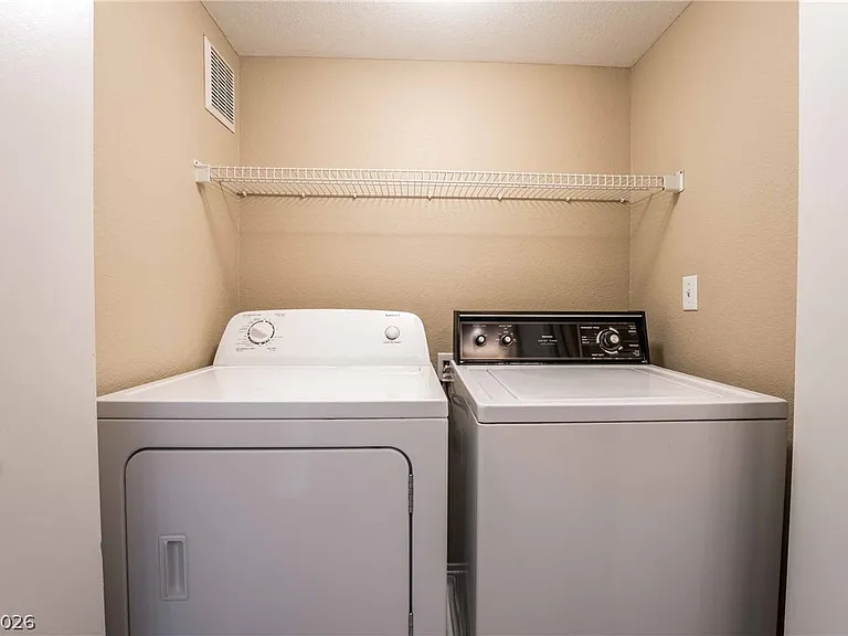 1908 Villa Palms Ct #202 — Photo 27