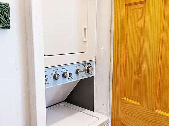 5th image of 204 W 132nd St #2E
