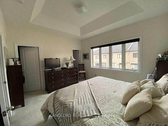 2nd image of 581 Barons St