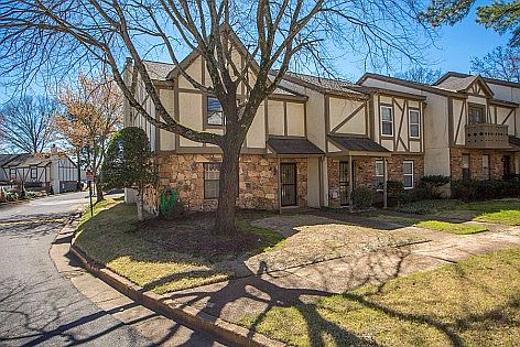4th image of 7508 Bavarian Dr