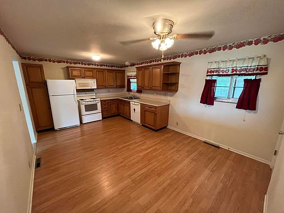 5th image of 716 Hillsdale Dr
