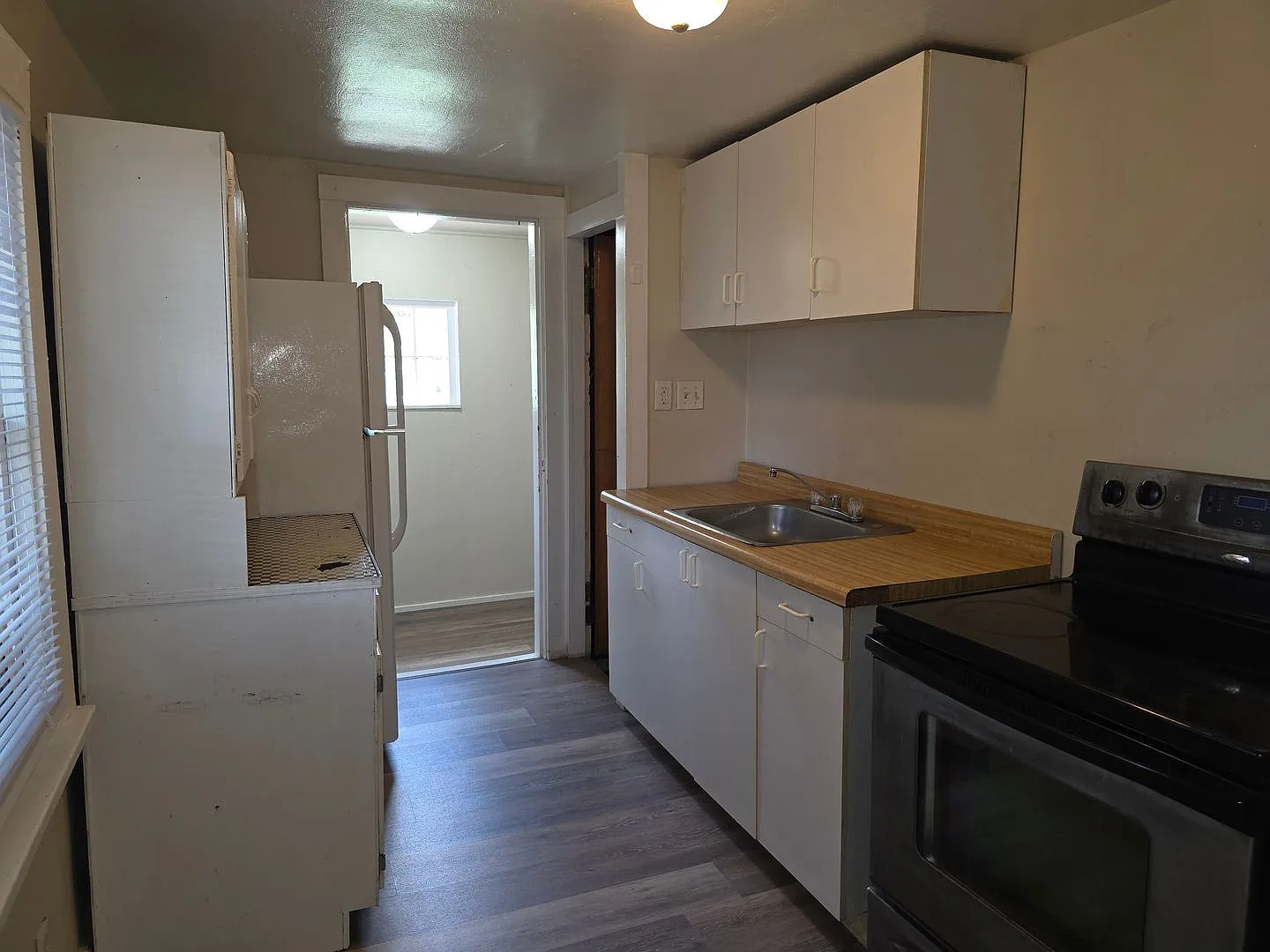 Recently Remodeled 1-Bedroom Home $950/Month | Accepting Section 8 — Photo 2