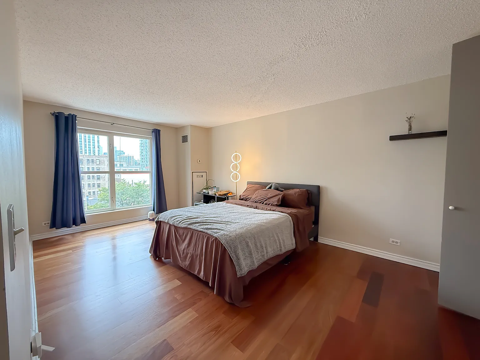 1212 N Lasalle St — Photo 4