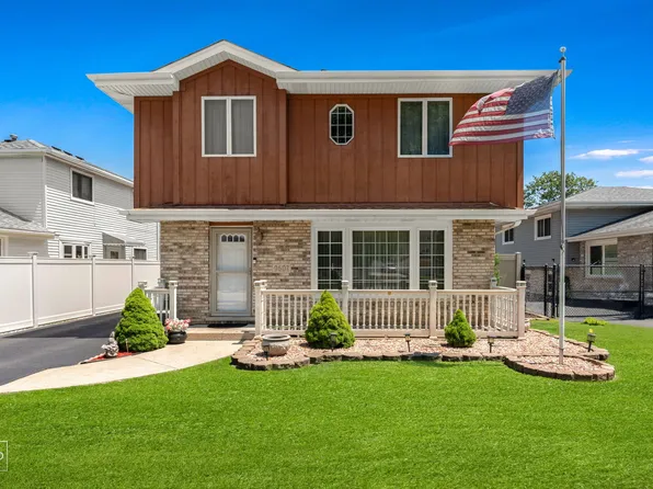 9607 Marion Ave, Oak Lawn, IL 60453