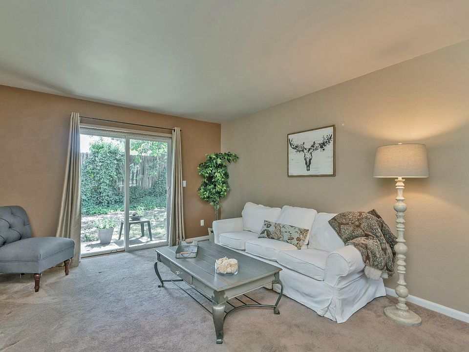 1st image of 204 Orion Dr