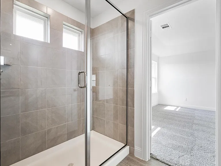 517 Amenduni Ln — Photo 23