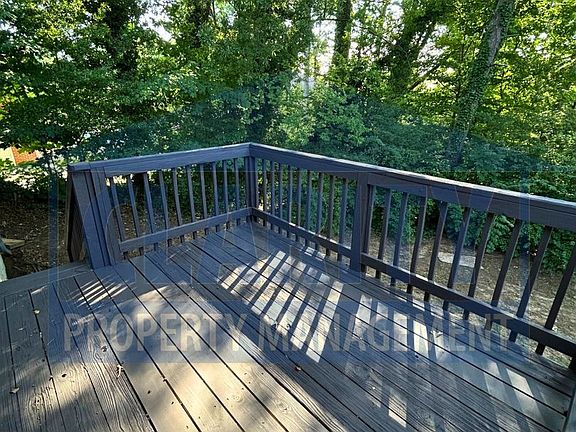 3rd image of 3994 Harbor Hills Rd