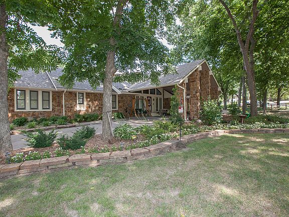 3rd image of 178 Spunky Creek Dr