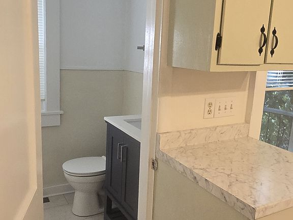 5th image of 11 Hoosac St #5