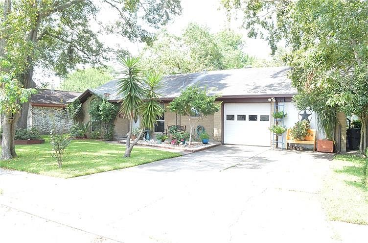 1st image of 1306 Greenwood Dr