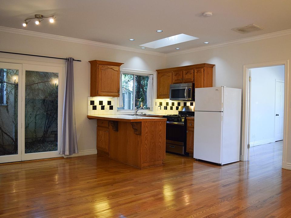 1st image of 4638 Seratt Pl