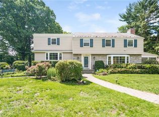30 Meadow Rd, Scarsdale, NY 10583
