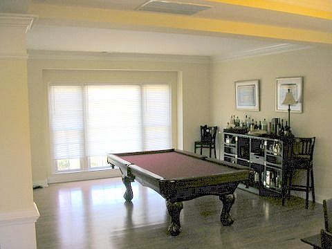 LIVING RM (EXCUSE BACHELOR USE)