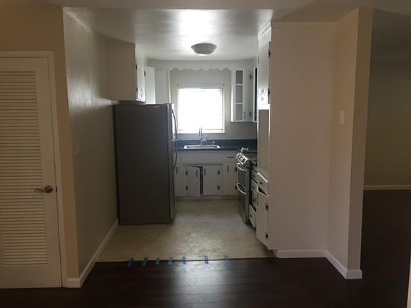 4th image of 1320 Darryl Dr
