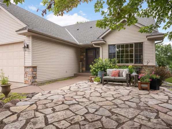 5752 128th St N, Hugo, MN 55038