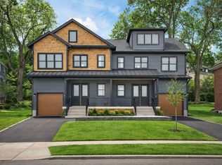 84 E Side Pkwy #2, Newton, MA 02458