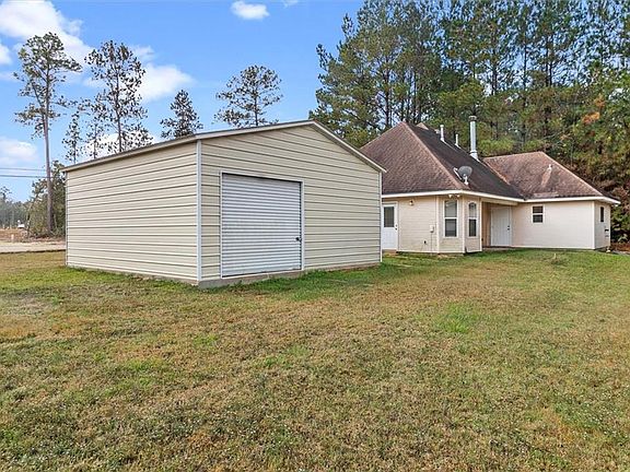 3rd image of 22059 Hoffman Rd