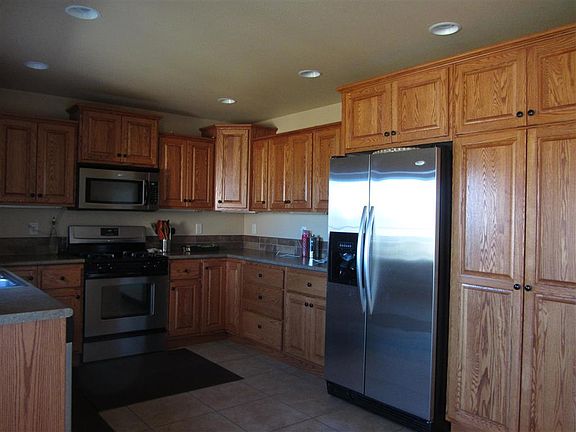 5th image of 2208 Edgewood Dr