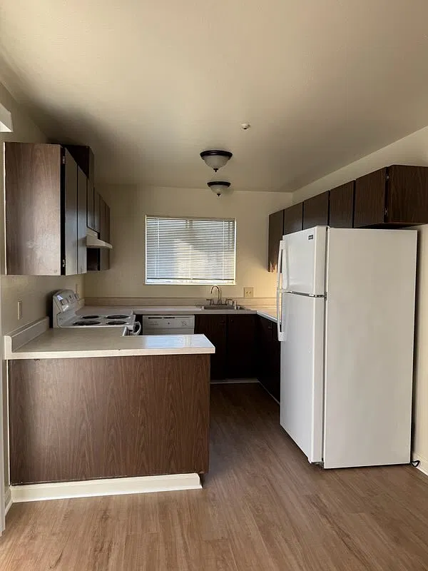 2 bed, $2,400 — Photo 2