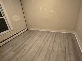 323 Cumberland St #2L, Rumford, ME 04276