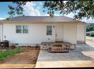 3 Daniel Ave, Greenville, SC 29611