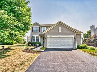 2460 White Rose Dr, Montgomery, IL 60538