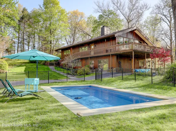 380 Long Ridge Rd, Pound Ridge, NY 10576