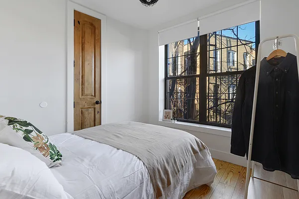 Rented by Roomors Living Inc | media 13